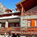 Apartment Alpine Bliss A Cosy Retreat