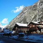Alpine Bliss A Cosy Retreat