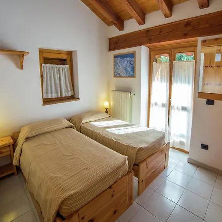 Alpine Bliss A Cosy Retreat Lejlighed Antey-Saint-André