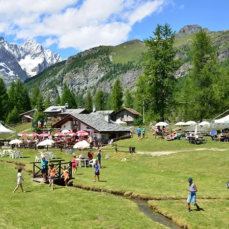 Lejlighed Alpine Bliss A Cosy Retreat *